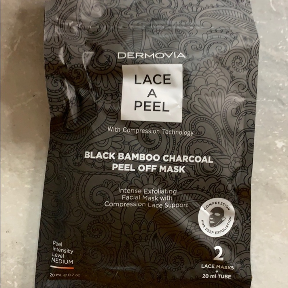 Dermovia Charcoal Peel off Mask